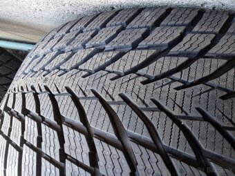 215/45 R18 zimné pneumatiky Nokian 4ks - 4