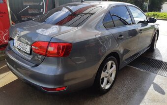 Predám Volkswagen Jetta 1.6 TDi 2102 - 4