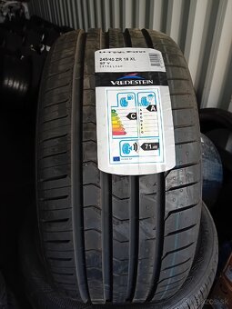 245/40R18 97Y XL Nové pneu Vredestein - 4