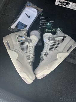 Jordan 4 Retro Frozen Moments - 4