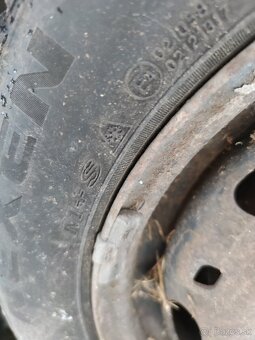 Predám 185/60 r14 - 4