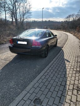 Volvo S60 2.4 D5 - 4