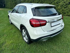 Mercedes-Benz GLA 200 d 4MATIC A/T - 4