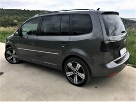 VW Touran 1.6 TDI - PANORAMA - 4