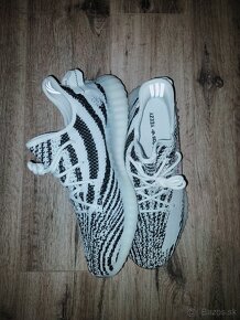 Yeezy 350v2 zebra - 4