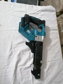 AKU skrutkovač so zásobníkom,, MAKITA DFR 551 Z-,,,--270€ - 4