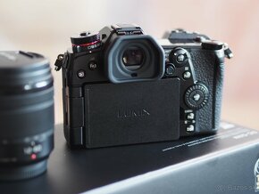 PANASONIC Lumix G9 + 12-60 mm - 4