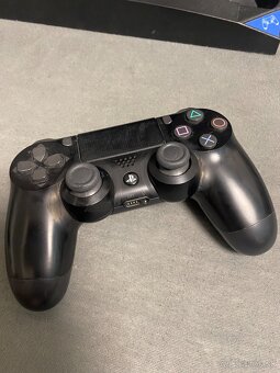 Playstation 4 pro - 4