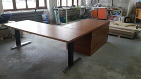Kancelársky stôl dyha orech - 4