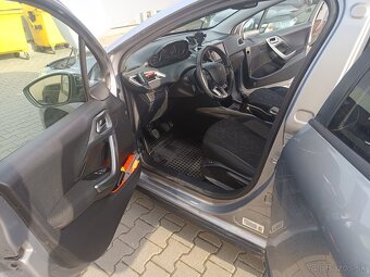 Peugeot 2008 1.2PureTech - 4