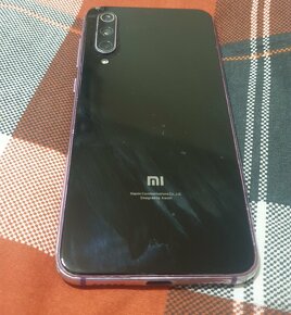 Predam Xiaomi mi 9 SE (6GB/128GB) - 4