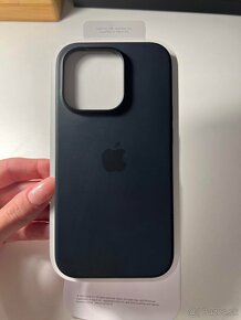 iPhone 14 pro original Apple silicone case - Midnight - 4