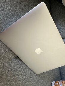 Apple MacBook pro 2019 i5 8Gb ram - 4