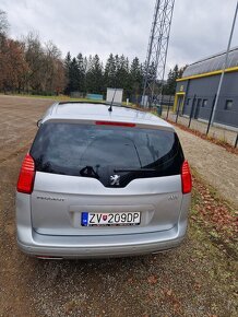 Peugeot 5008 2hdi 110kw r.v2013 sk auto 7miestny - 4