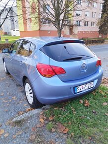 Opel Astra - 4