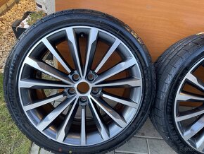 Phoenix Trinity..orig.skoda  5x112  8j x19   ET 44 235 40 R1 - 4