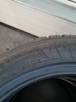 4x Nové Toyo Snowprox 215/50 R18 92V. - 4