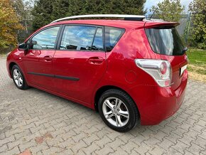 Toyota Verso 1.8i - 4