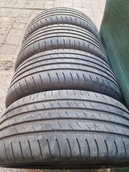 GoodYear EfficientGrip Performance 225/50 R17 RUN on FLAT - 4