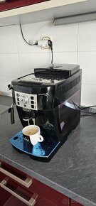 Kávovar DeLonghi Magnifica - 4