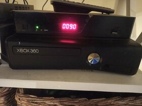 X Box360+kinect+ovladač+hry - 4