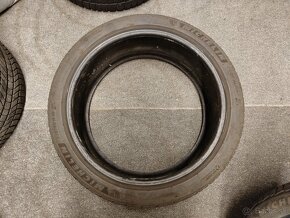 235/40 R19 zimné Michelin - 4