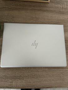 HP EliteBook - 4