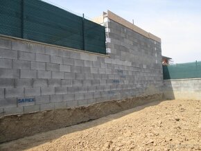 Oporny mur, betonazne prace, plot - 4