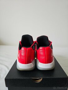 Air Jordan 11 CMFT Low University red, vynikajúci stav - 4