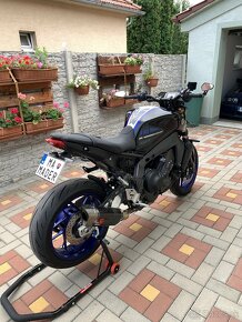 YAMAHA MT09 SP AKRAPOVIČ - 4