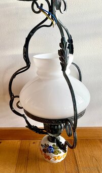 Stará krásná kovaná lampa s porcelánem - 4