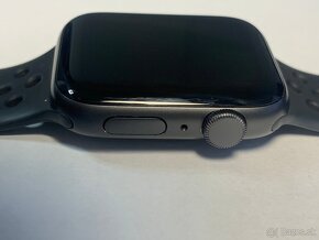 Apple Watch Nike SE 44mm - 4