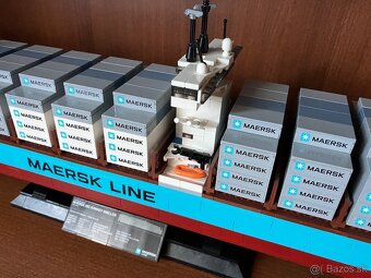 Lego Maersk Line Triple-E Creator 10241 - 4