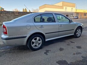 Predám Škoda Octavia 1.9 TDI 81 KW Sedan-limuzína - 4