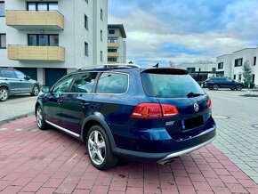 VW Passat Alltrack 4x4 2.0TDI Led Navi Vyhrev Panorama Xenon - 4