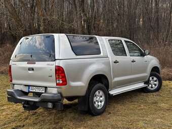 Toyota Hilux 2.5 4x4 UZÁVIERKA ZAD. DIFERENCIÁLU - 4