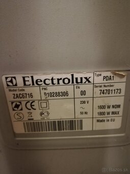 vysávač Electrolux Accelerator ZAC 6716 - 4