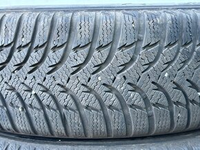 PREDÁM 4 kusy zimné pneumatiky KUMHO 205/65 R15 94T - 4