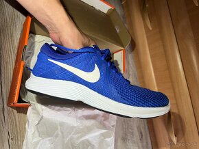 Nike Revolution 4 Royal Blue (modrá) - 4