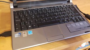 Acer aspire one D250 - 4