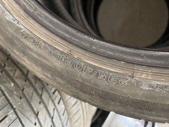 Letné Bridgestone 235/40 R19 - 4