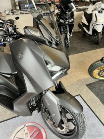 Yamaha XMAX 300 - 4