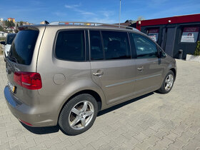 Volkswagen Touran 2.0 TDI Premium Highline DSG - 4