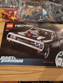 Lego Technic 42111 Dom's Charger - 4