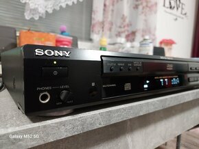 Sony  DVP-S535D - 4