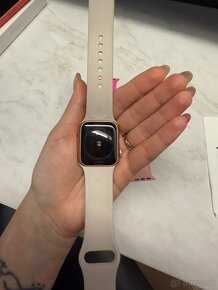 Apple Watch SE - 4