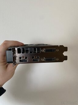 Radeon RX 570 4gb - 4