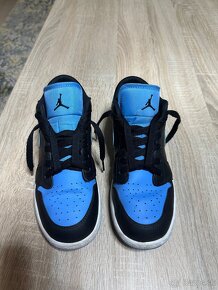 Air Jordan 1 - 4