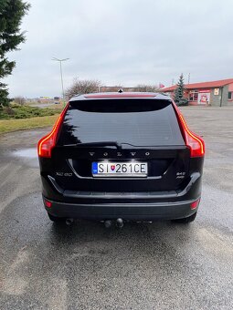 VOLVO XC60 2,4D AWD - 4