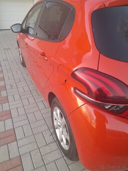 Predam peugeot 208. 1.2 l 41000km - 4